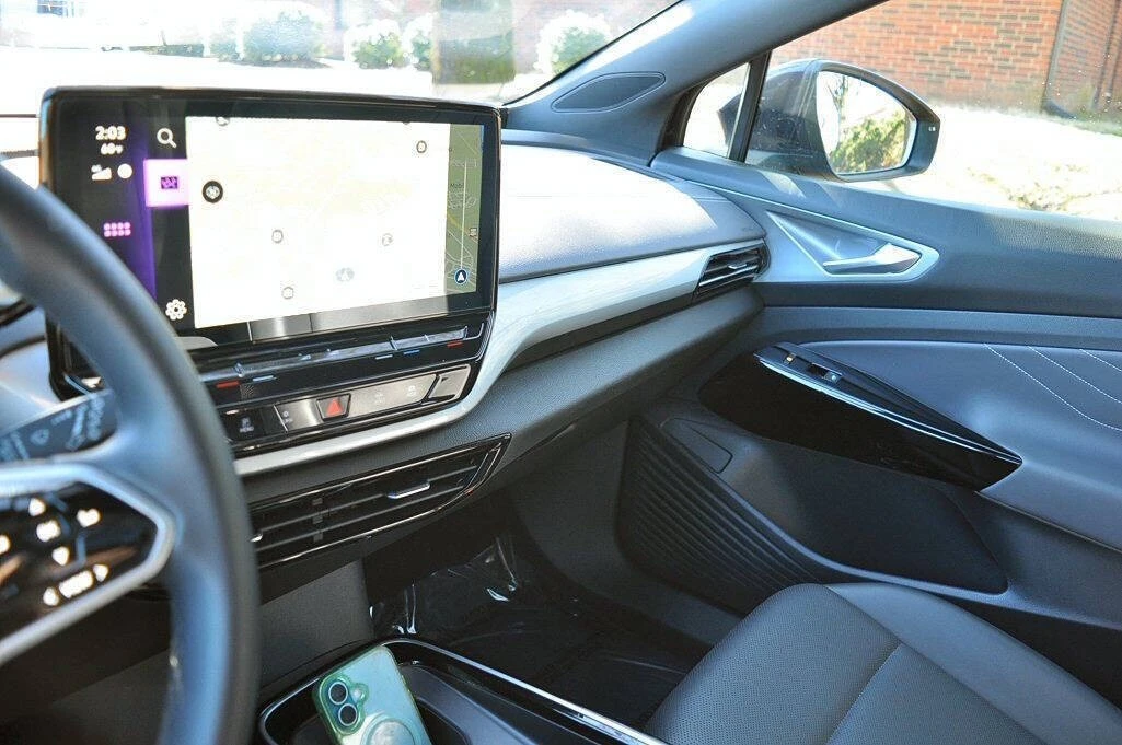 2023 Volkswagen ID.4 - Image 9 of 16