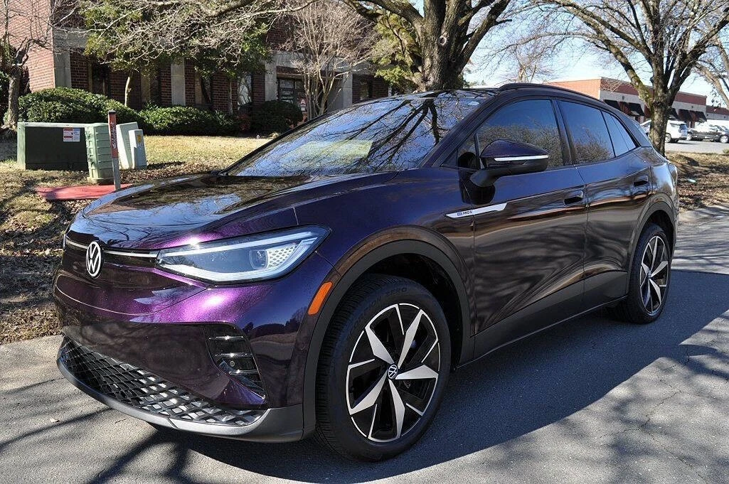 2023 Volkswagen ID.4 - Image 2 of 16