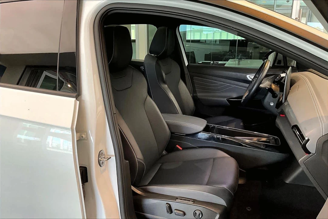 2023 Volkswagen ID.4 - Image 9 of 12