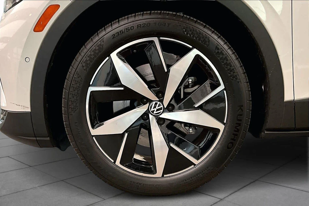 2023 Volkswagen ID.4 - Image 10 of 12