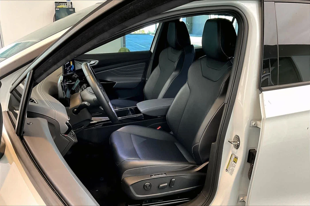 2023 Volkswagen ID.4 - Image 8 of 12