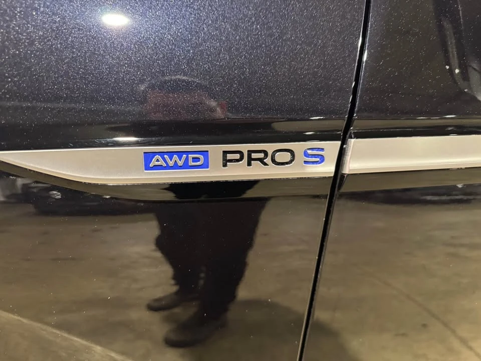 2023 Volkswagen ID.4 - Image 3 of 9
