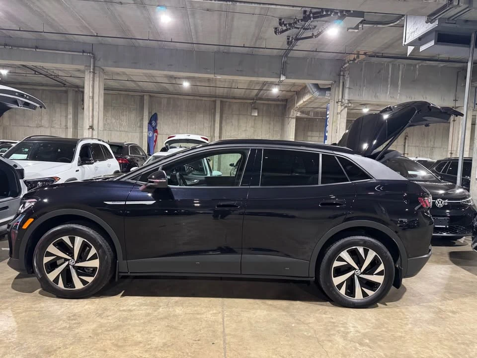2023 Volkswagen ID.4 - Image 2 of 9