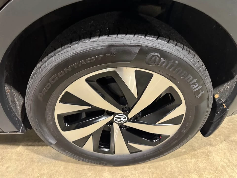 2023 Volkswagen ID.4 - Image 4 of 9