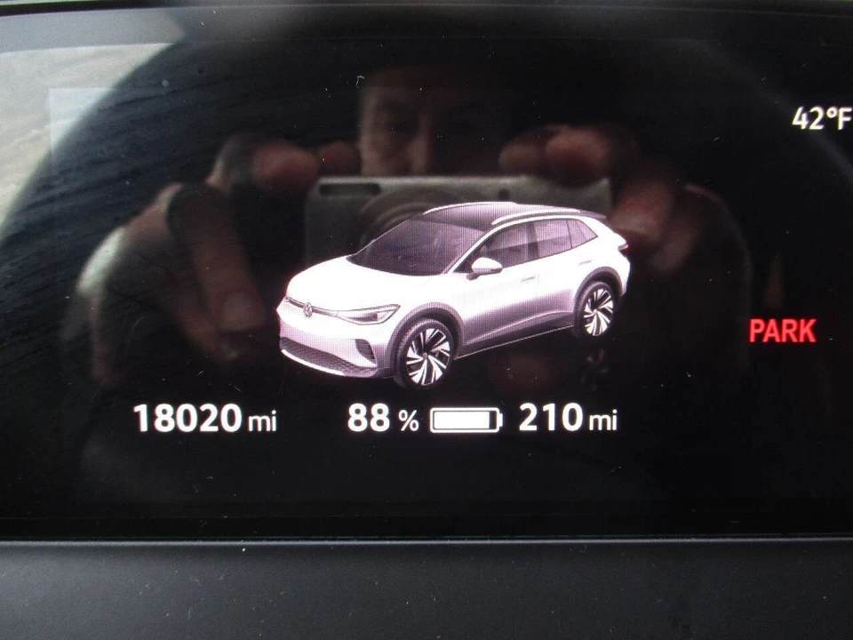 2023 Volkswagen ID.4 - Image 8 of 19