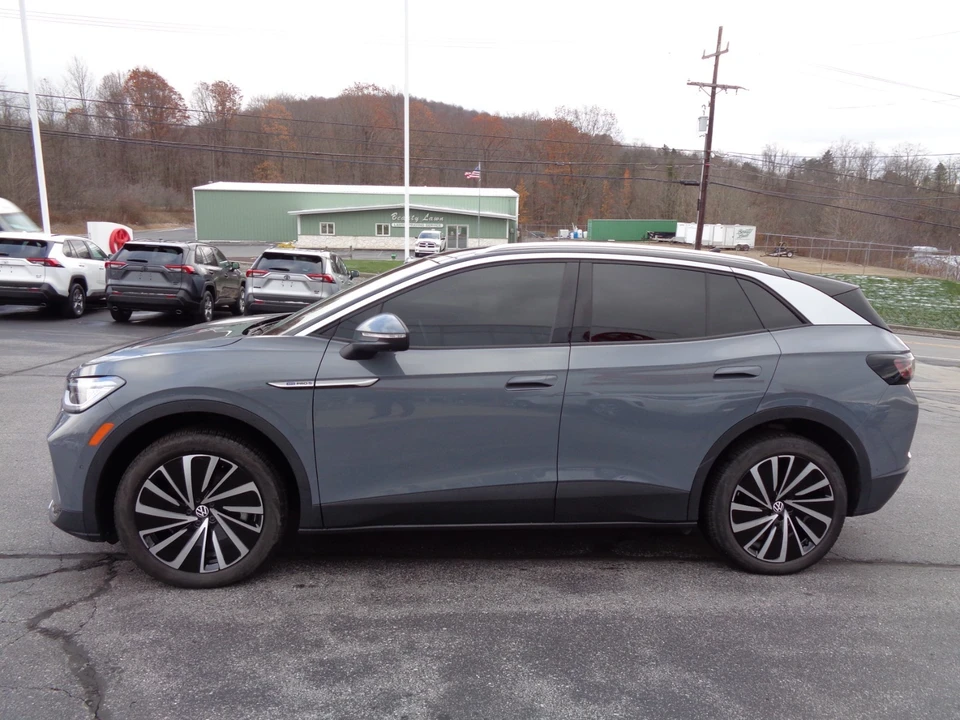 2023 Volkswagen ID.4 - Image 8 of 21