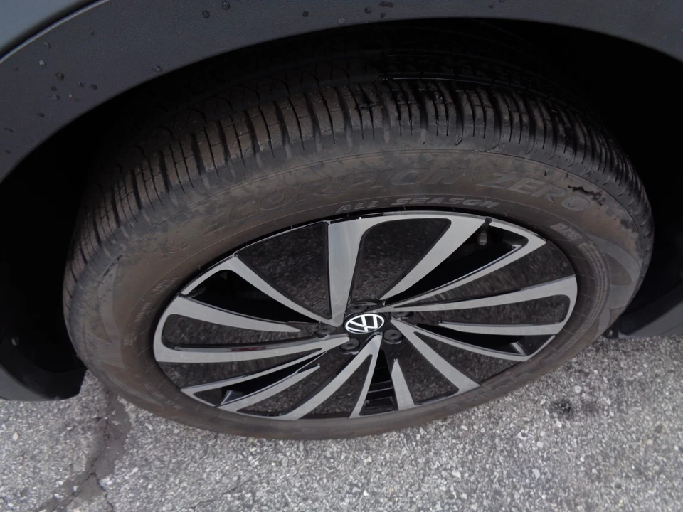 2023 Volkswagen ID.4 - Image 11 of 21