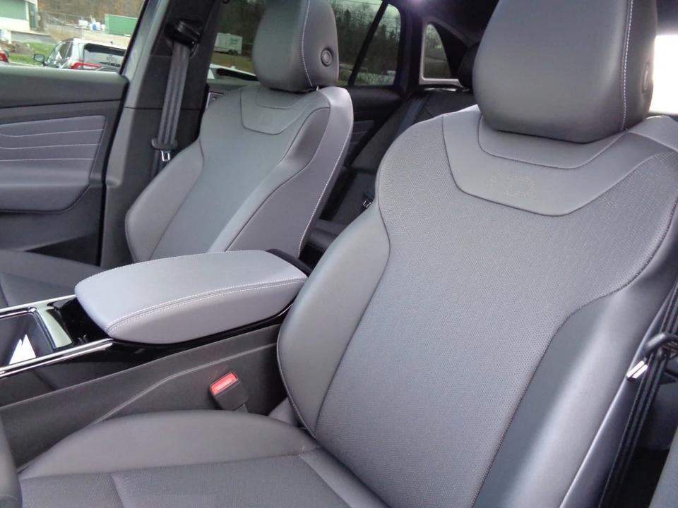 2023 Volkswagen ID.4 - Image 16 of 21