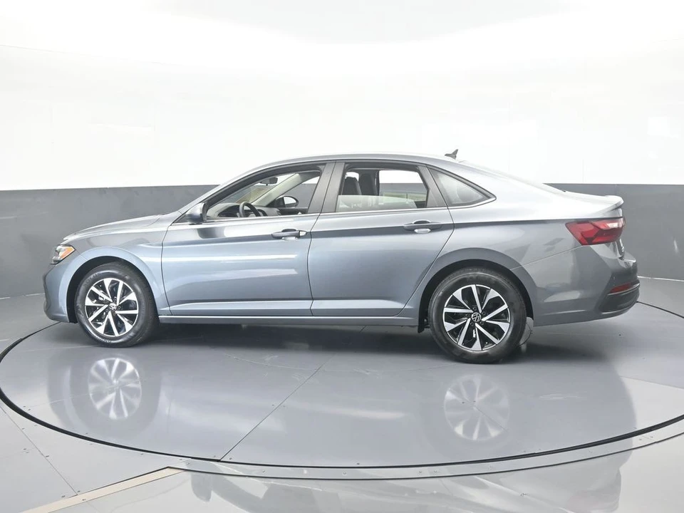 2023 Volkswagen A7 Jetta - Image 3 of 12