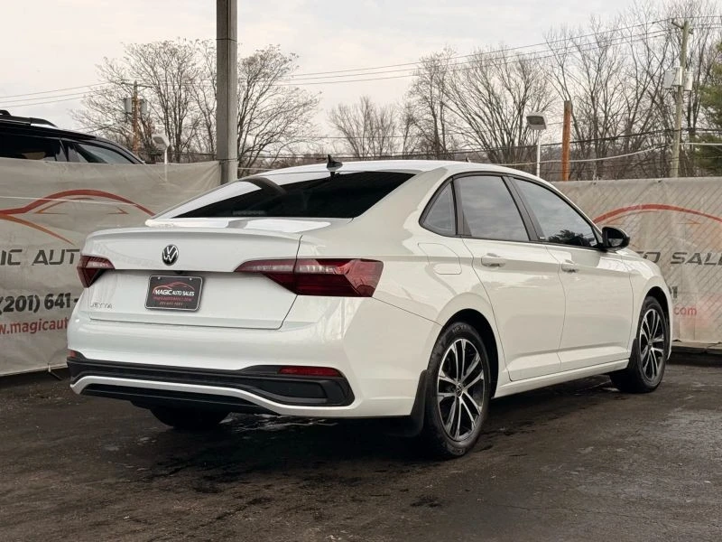 2023 Volkswagen A7 Jetta - Image 11 of 12