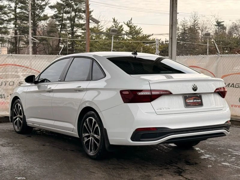 2023 Volkswagen A7 Jetta - Image 9 of 12