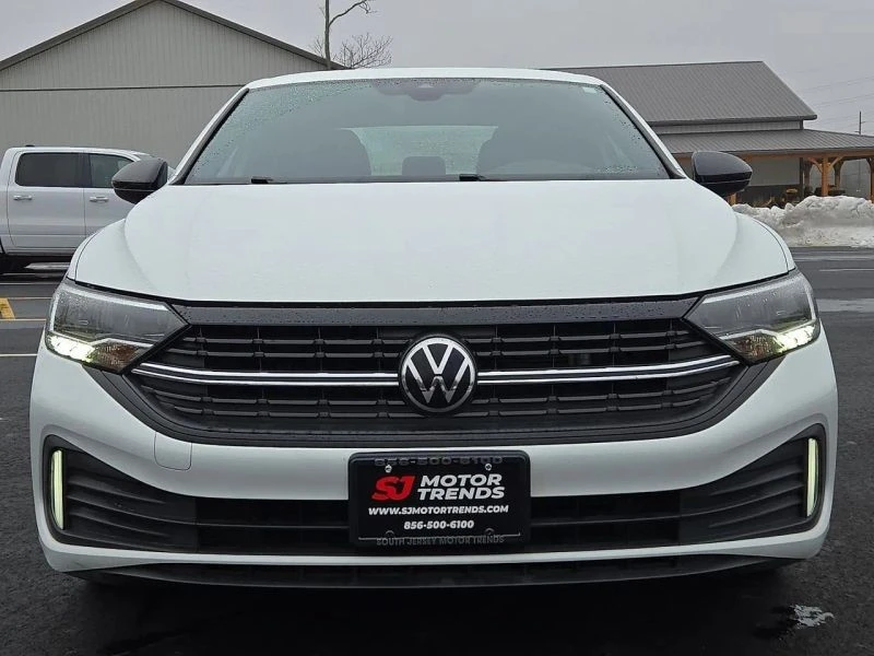 2023 Volkswagen A7 Jetta - Image 2 of 12