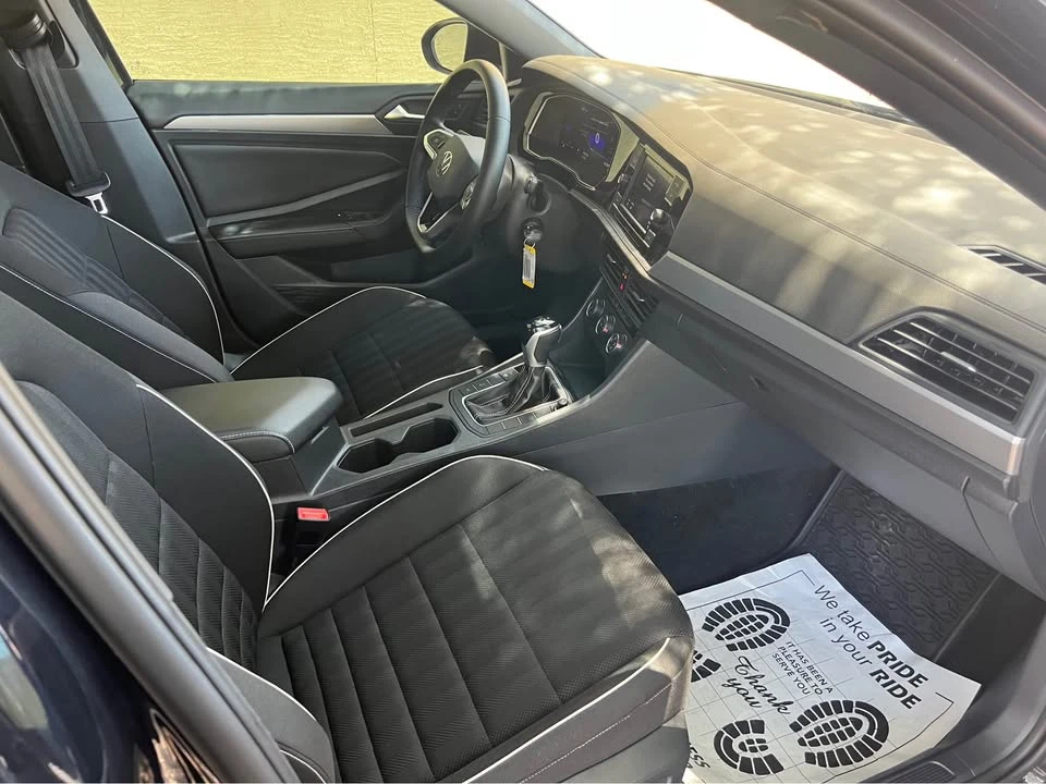 2023 Volkswagen A7 Jetta - Image 2 of 11