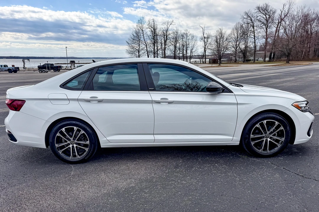 2023 Volkswagen A7 Jetta - Image 3 of 31