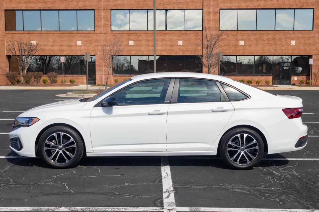 2023 Volkswagen A7 Jetta - Image 14 of 31