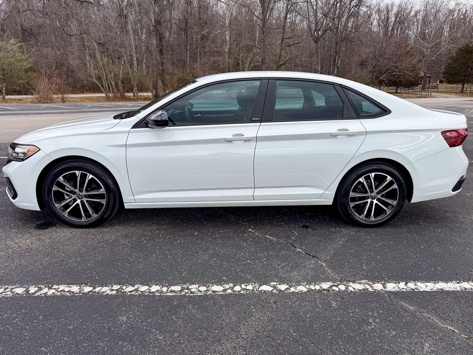 2023 Volkswagen A7 Jetta - Image 13 of 31