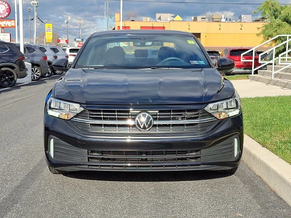 2023 Volkswagen A7 Jetta - Image 2 of 12