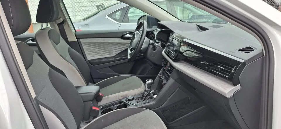 2023 Volkswagen Taos - Image 10 of 14