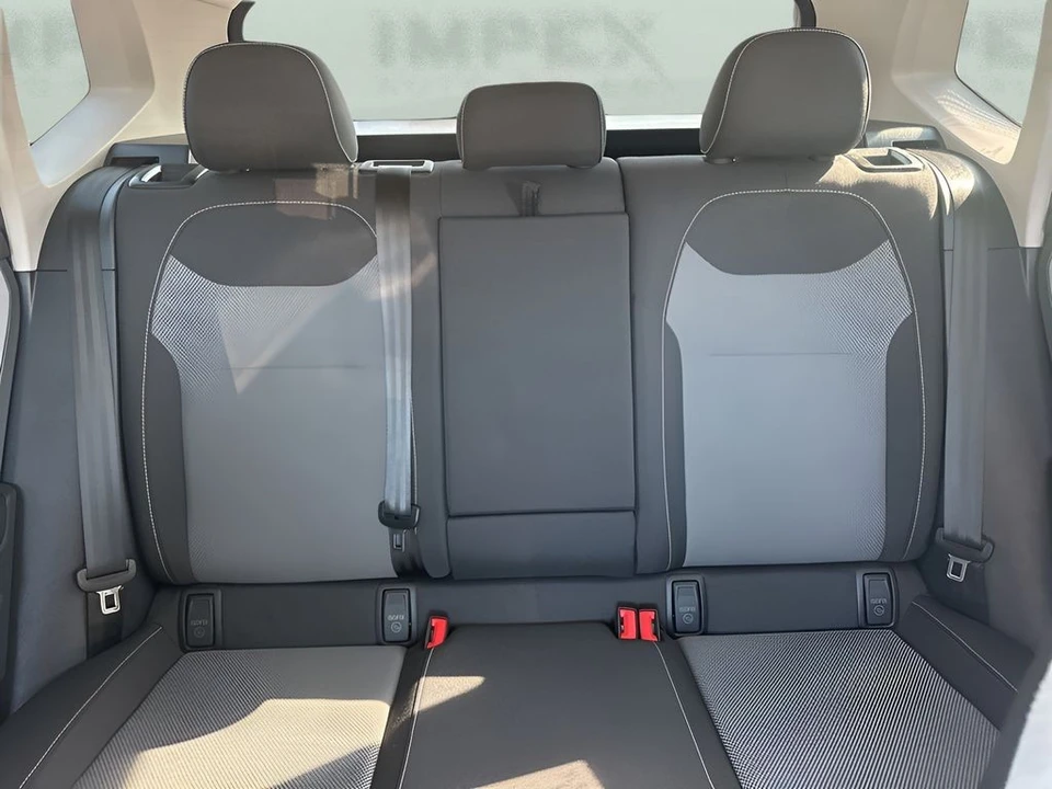 2023 Volkswagen Taos - Image 11 of 17