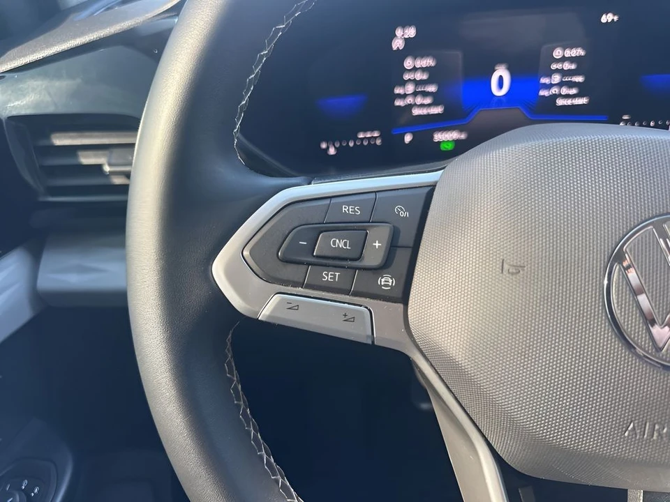 2023 Volkswagen Taos - Image 13 of 17