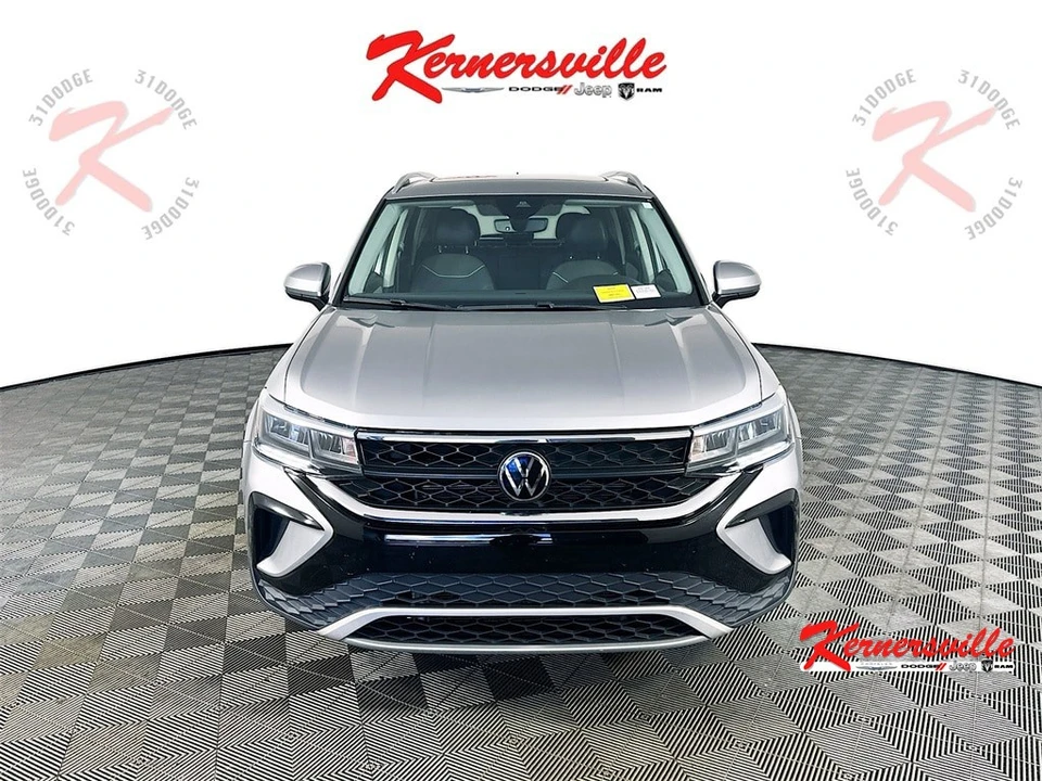 2023 Volkswagen Taos - Image 2 of 21