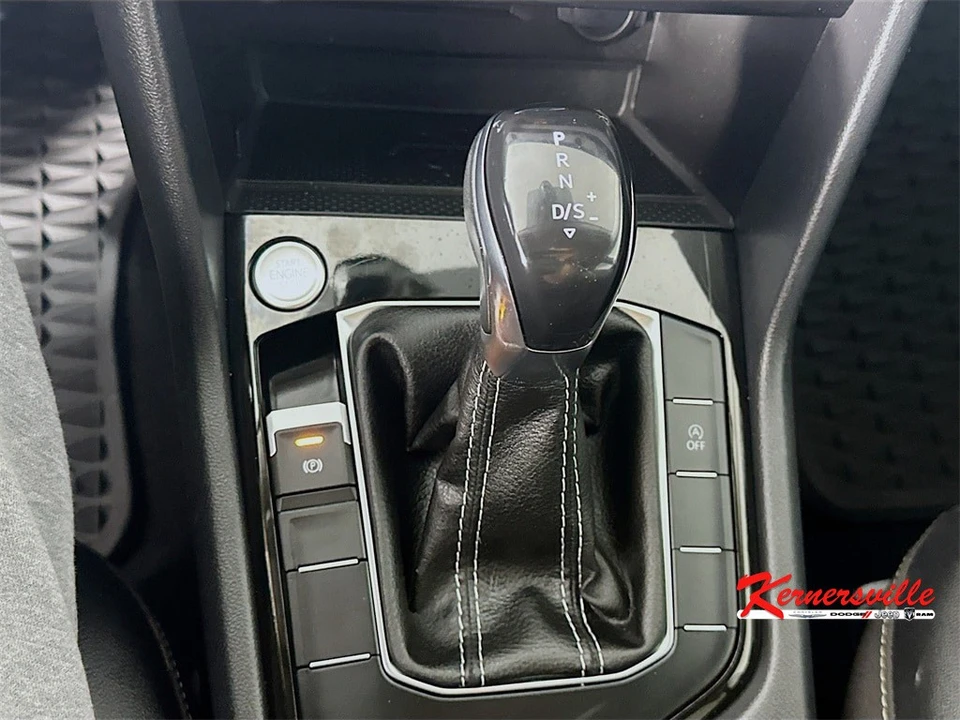 2023 Volkswagen Taos - Image 16 of 21