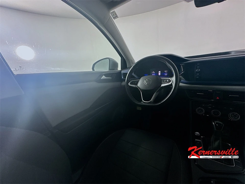 2023 Volkswagen Taos - Image 9 of 21