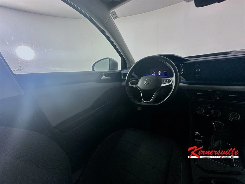 2023 Volkswagen Taos - Image 9 of 21