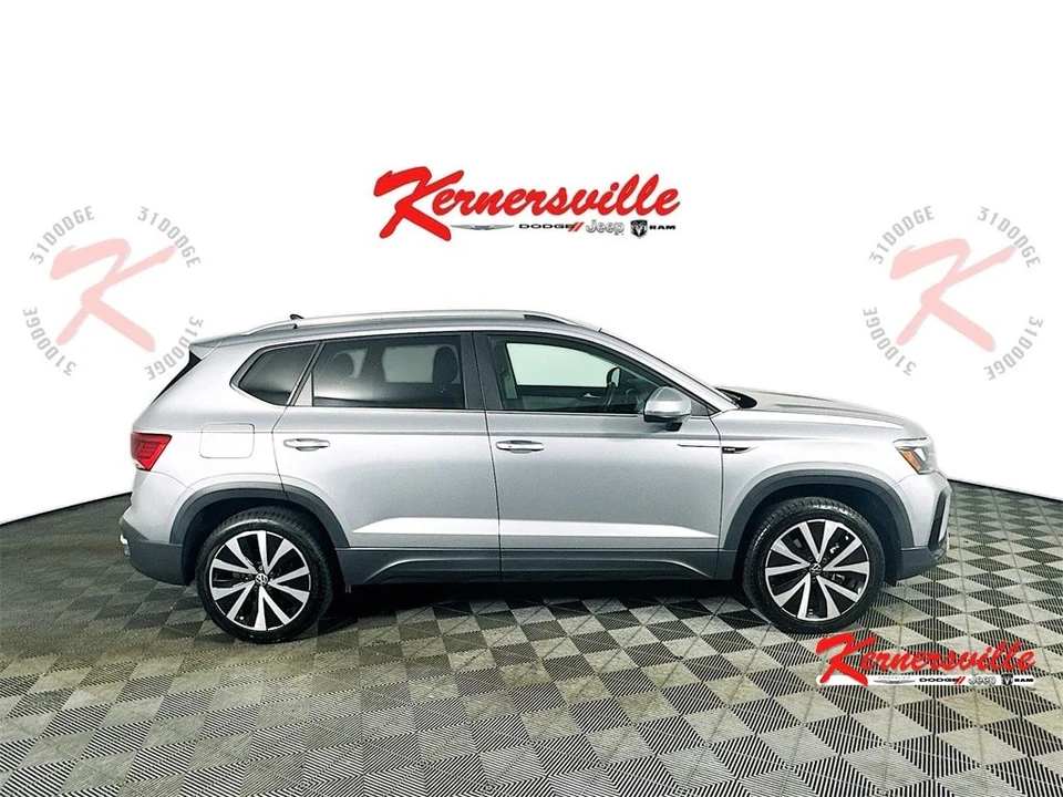 2023 Volkswagen Taos - Image 8 of 21