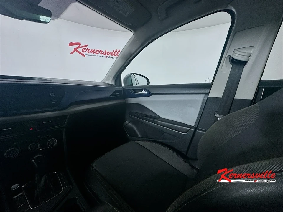 2023 Volkswagen Taos - Image 11 of 12