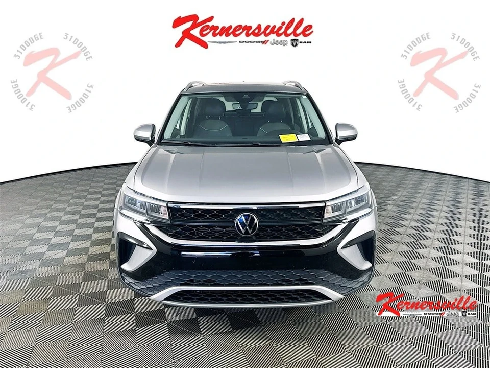 2023 Volkswagen Taos - Image 2 of 12