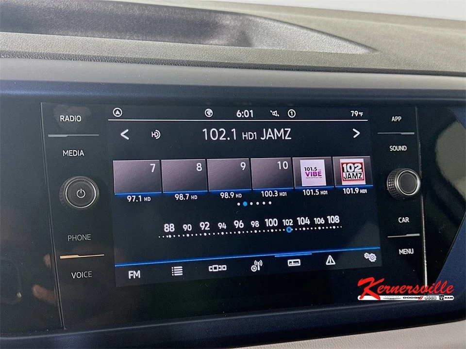 2023 Volkswagen Taos - Image 17 of 21
