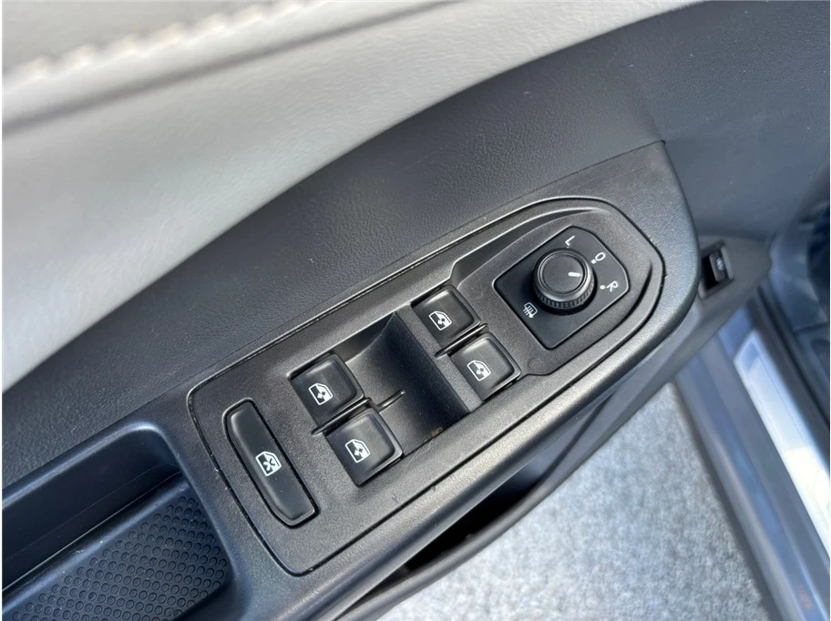 2023 Volkswagen Taos - Image 18 of 21