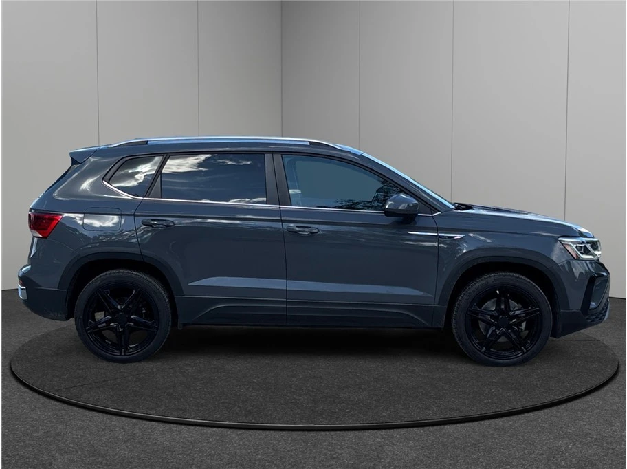2023 Volkswagen Taos - Image 10 of 21