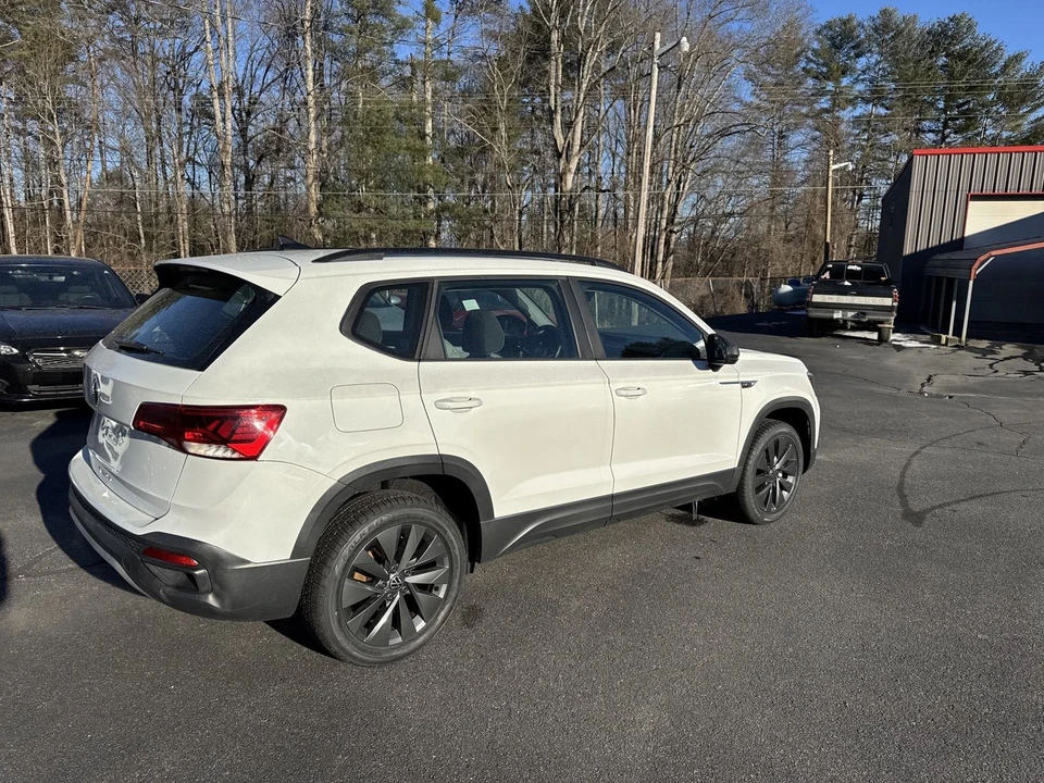 2023 Volkswagen Taos - Image 21 of 21