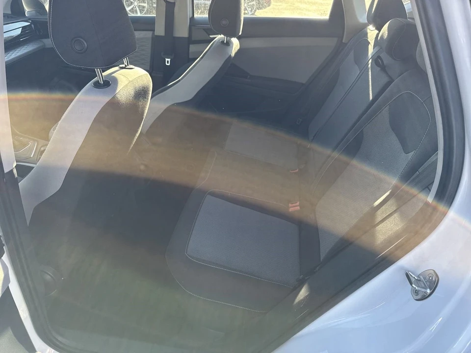 2023 Volkswagen Taos - Image 11 of 21