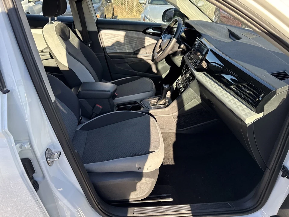 2023 Volkswagen Taos - Image 18 of 21