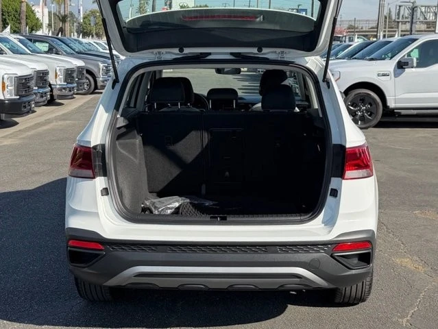 2023 Volkswagen Taos - Image 12 of 12