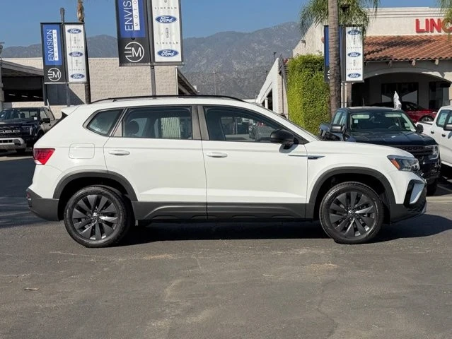 2023 Volkswagen Taos - Image 11 of 12