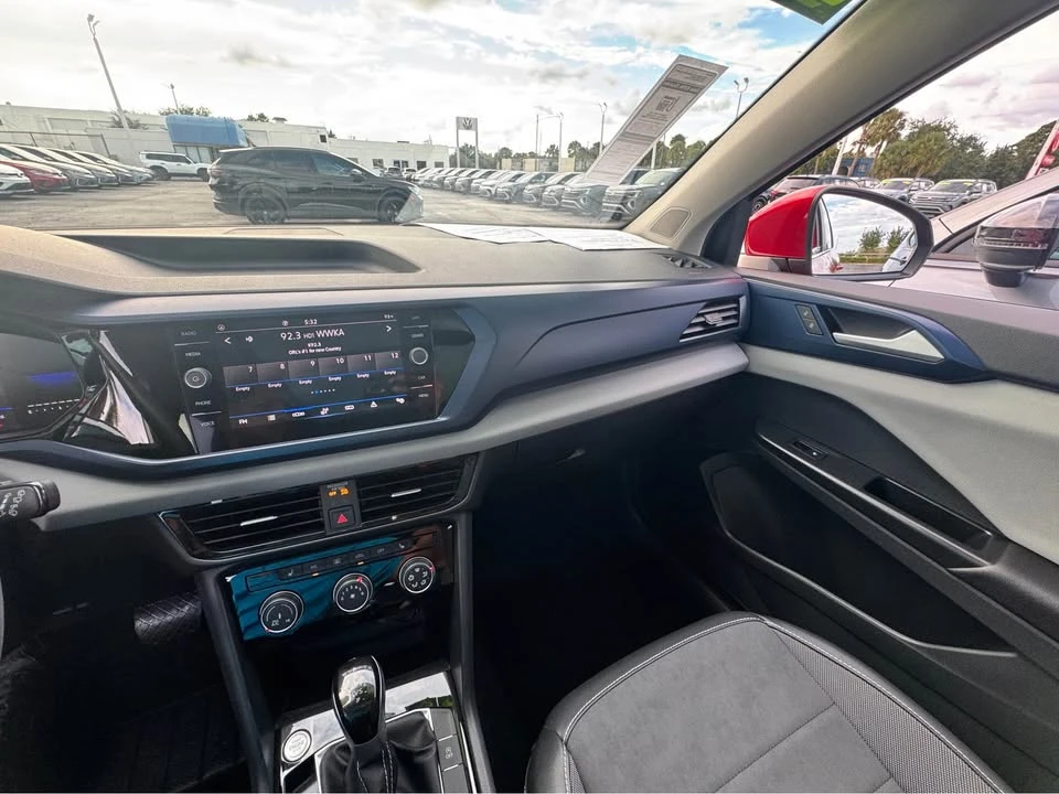 2023 Volkswagen Taos - Image 8 of 14