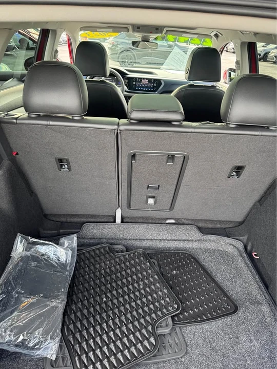 2023 Volkswagen Taos - Image 12 of 14