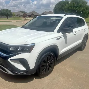 2023 Volkswagen Taos SE Sport Utility 4D