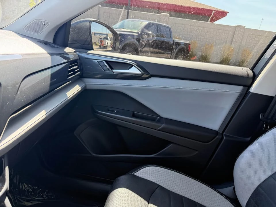 2023 Volkswagen Taos - Image 13 of 13