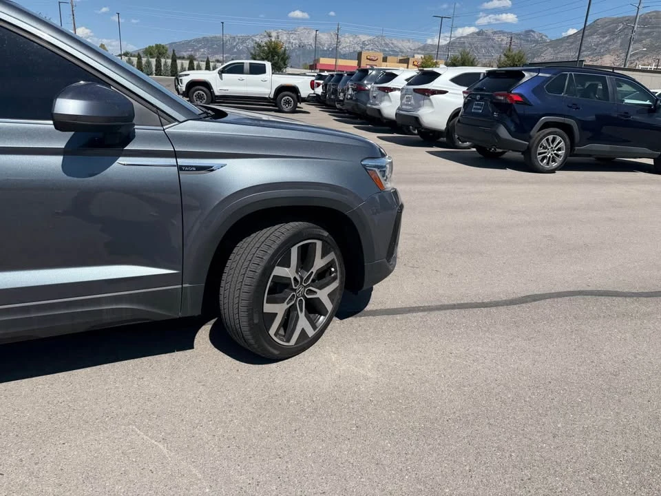 2023 Volkswagen Taos - Image 4 of 13