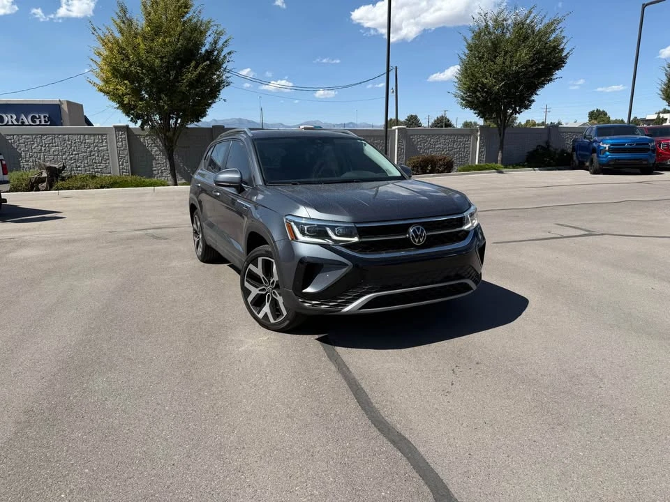 2023 Volkswagen Taos - Image 2 of 13