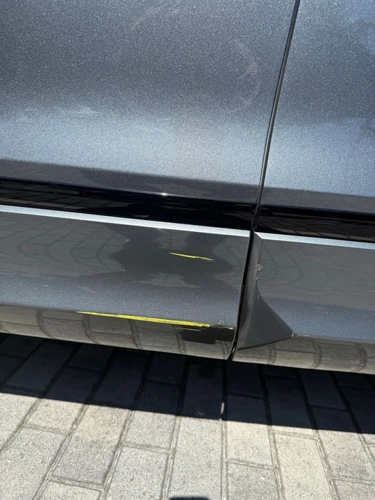 2023 Volkswagen Tiguan - Image 2 of 12