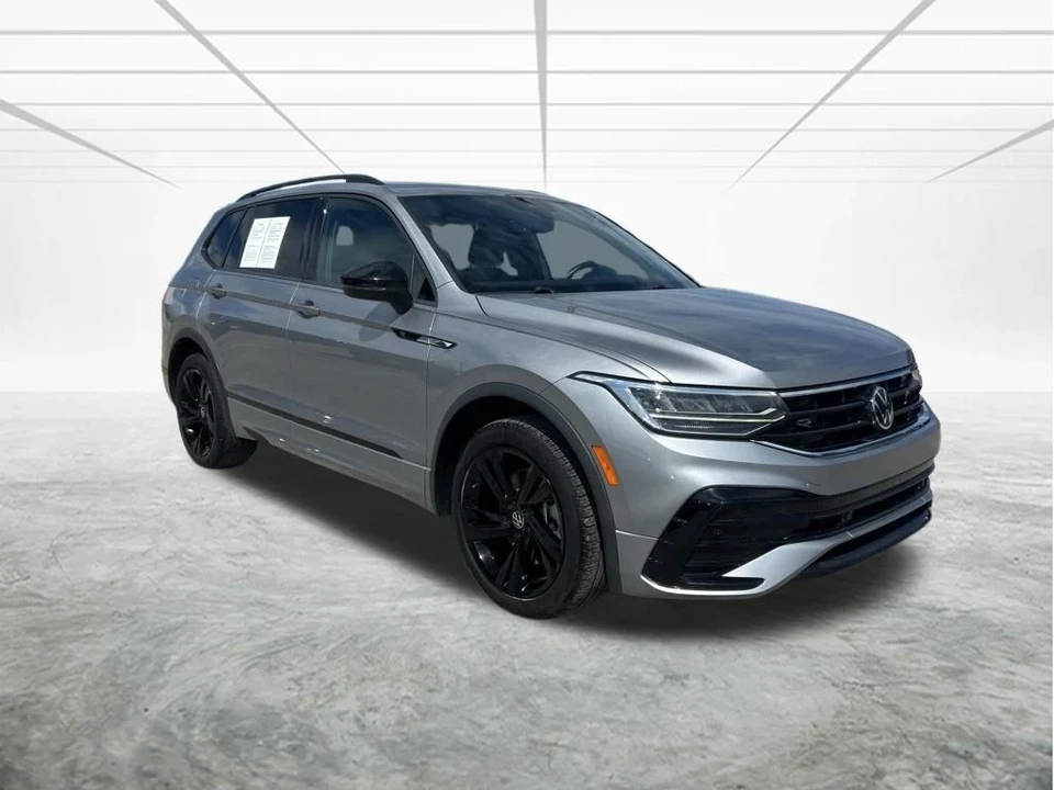 2023 Volkswagen Tiguan - Image 2 of 12