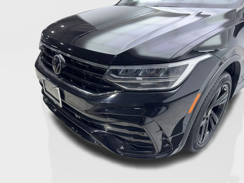 2023 Volkswagen Tiguan - Image 16 of 21