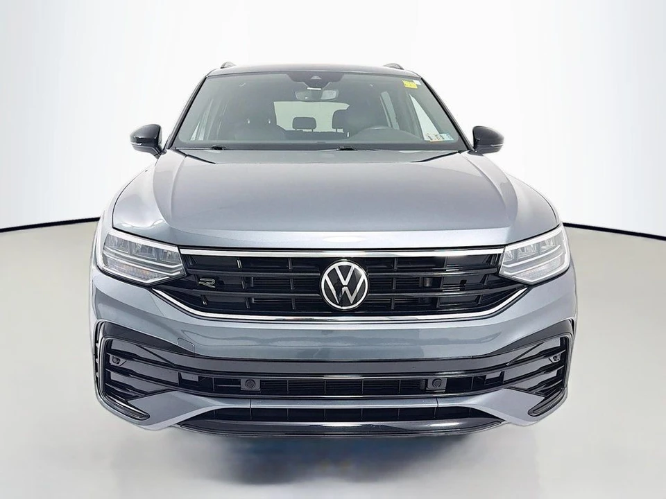 2023 Volkswagen Tiguan - Image 2 of 12