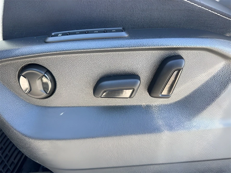 2023 Volkswagen Tiguan - Image 10 of 12
